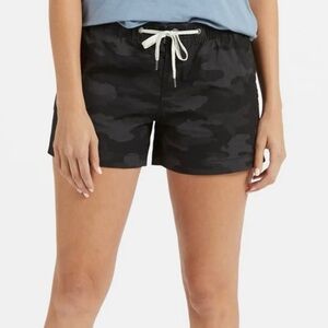 Vuori Ripstop Shorts in Black Camo